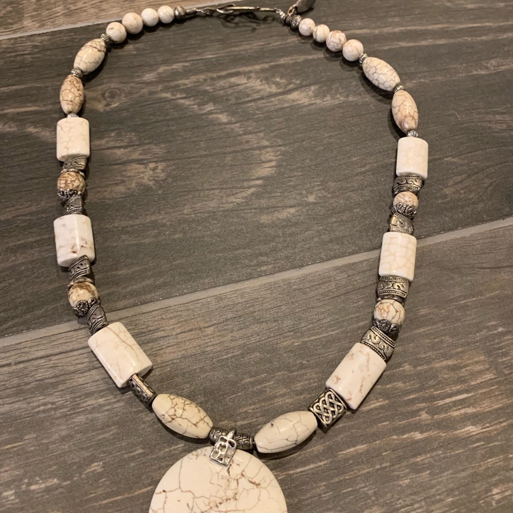 Necklace - Picture 2 of 3